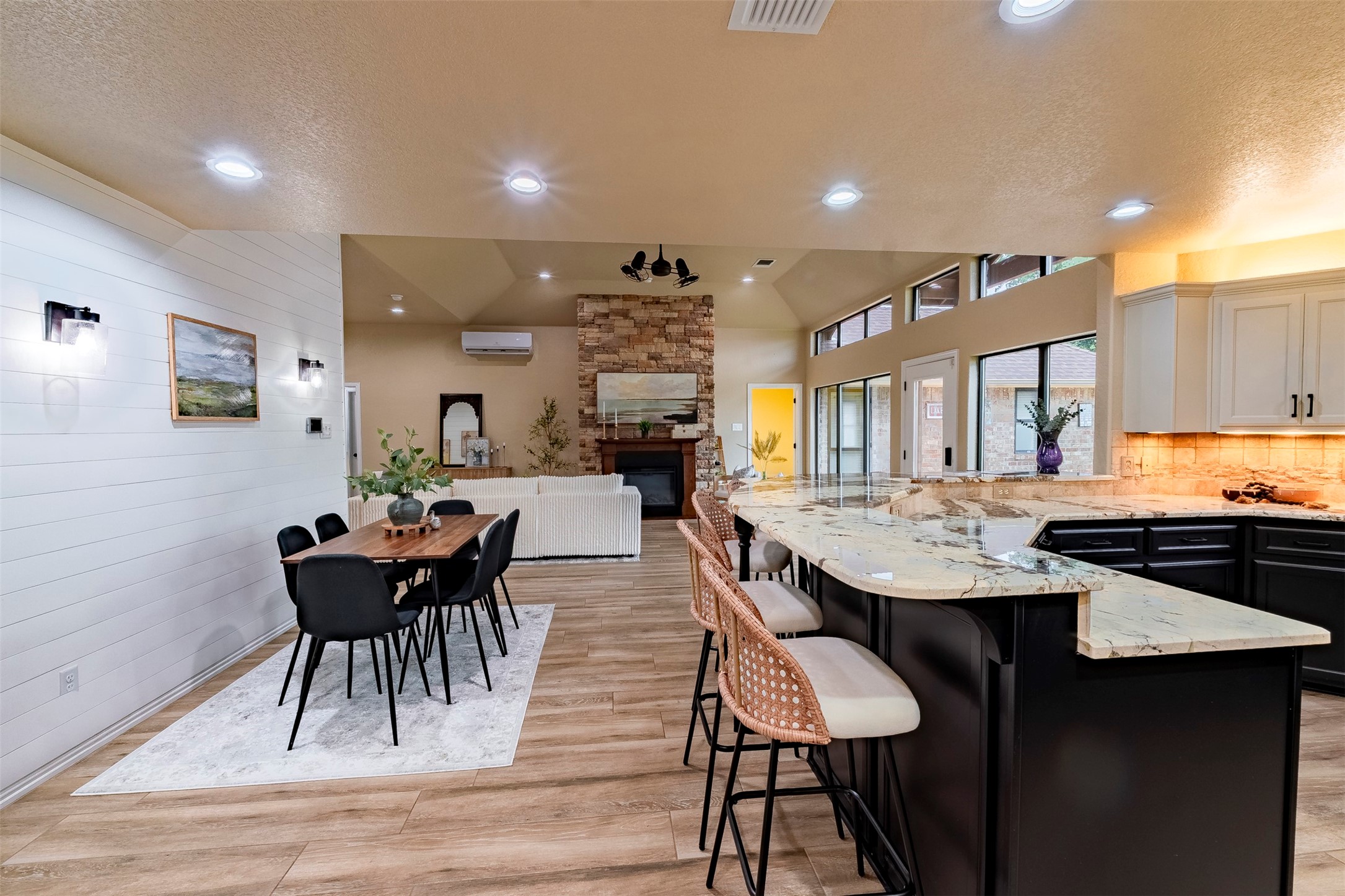 2325 River Road Granbury TX 76048