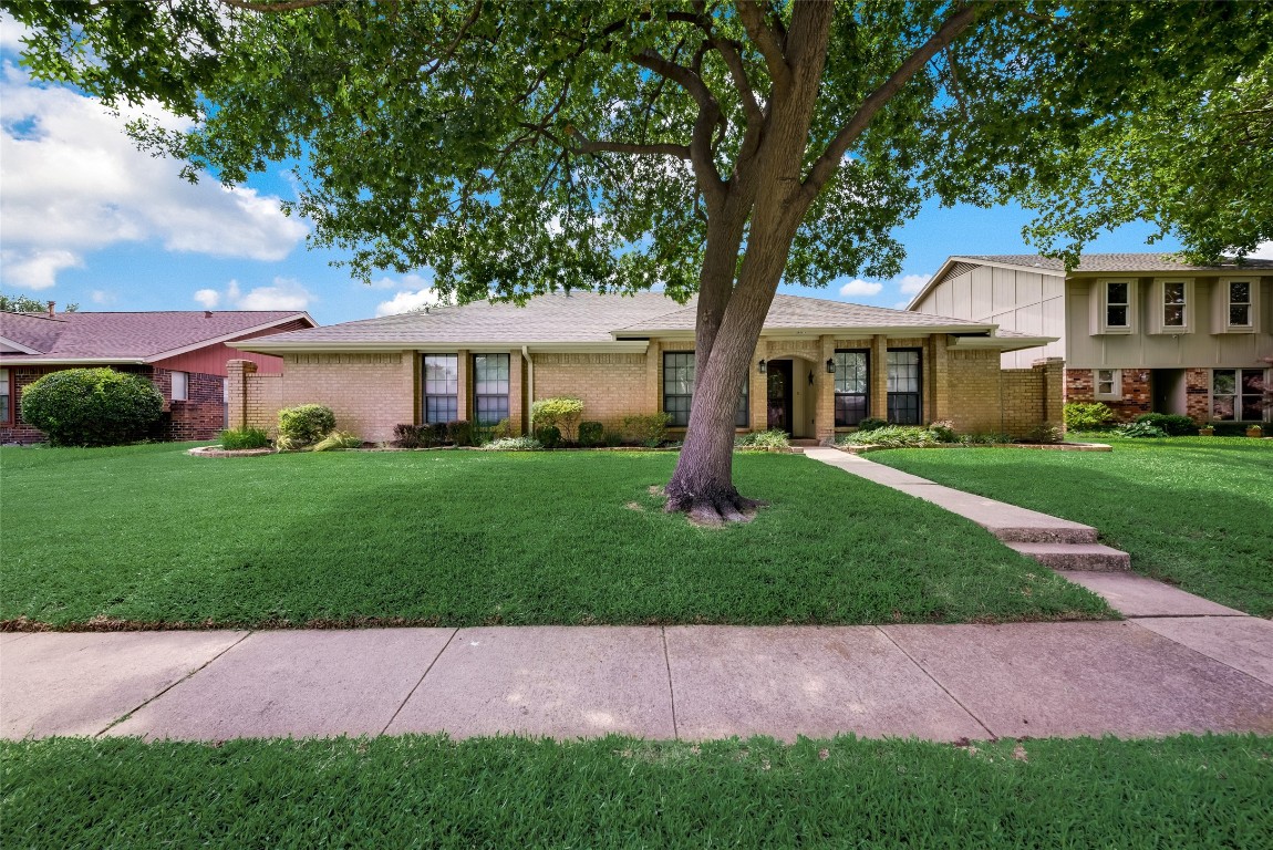 1907 Vista Oaks Drive Carrollton TX 75007