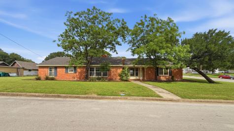 700 Park Street Gatesville TX 76528