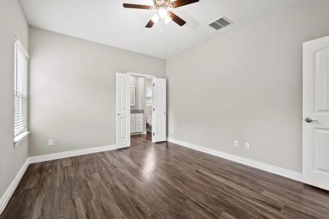 514 W Hull Street Denison TX 75020
