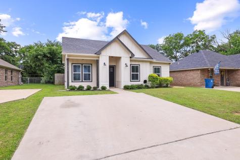 514 W Hull Street Denison TX 75020