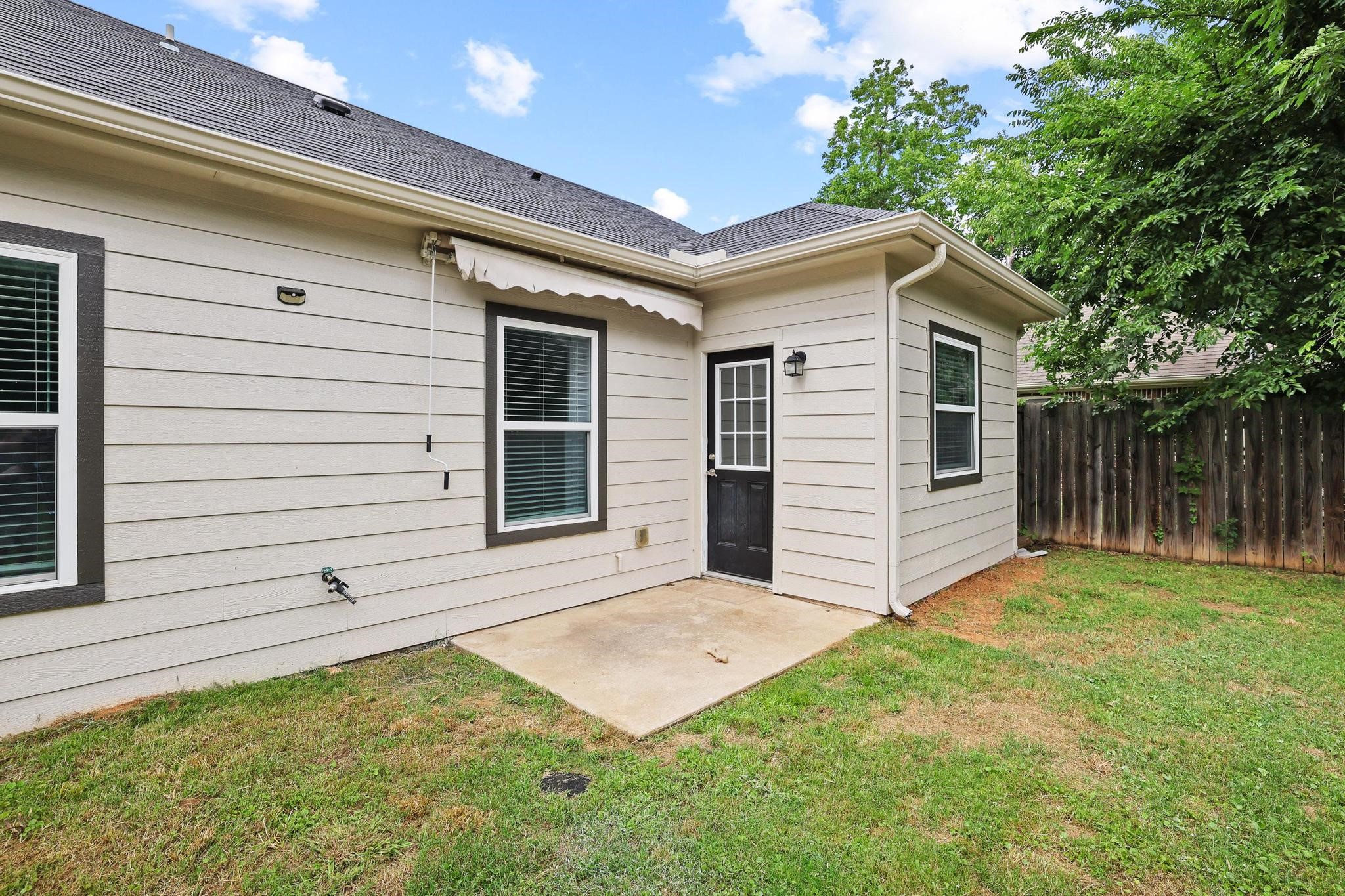 514 W Hull Street Denison TX 75020
