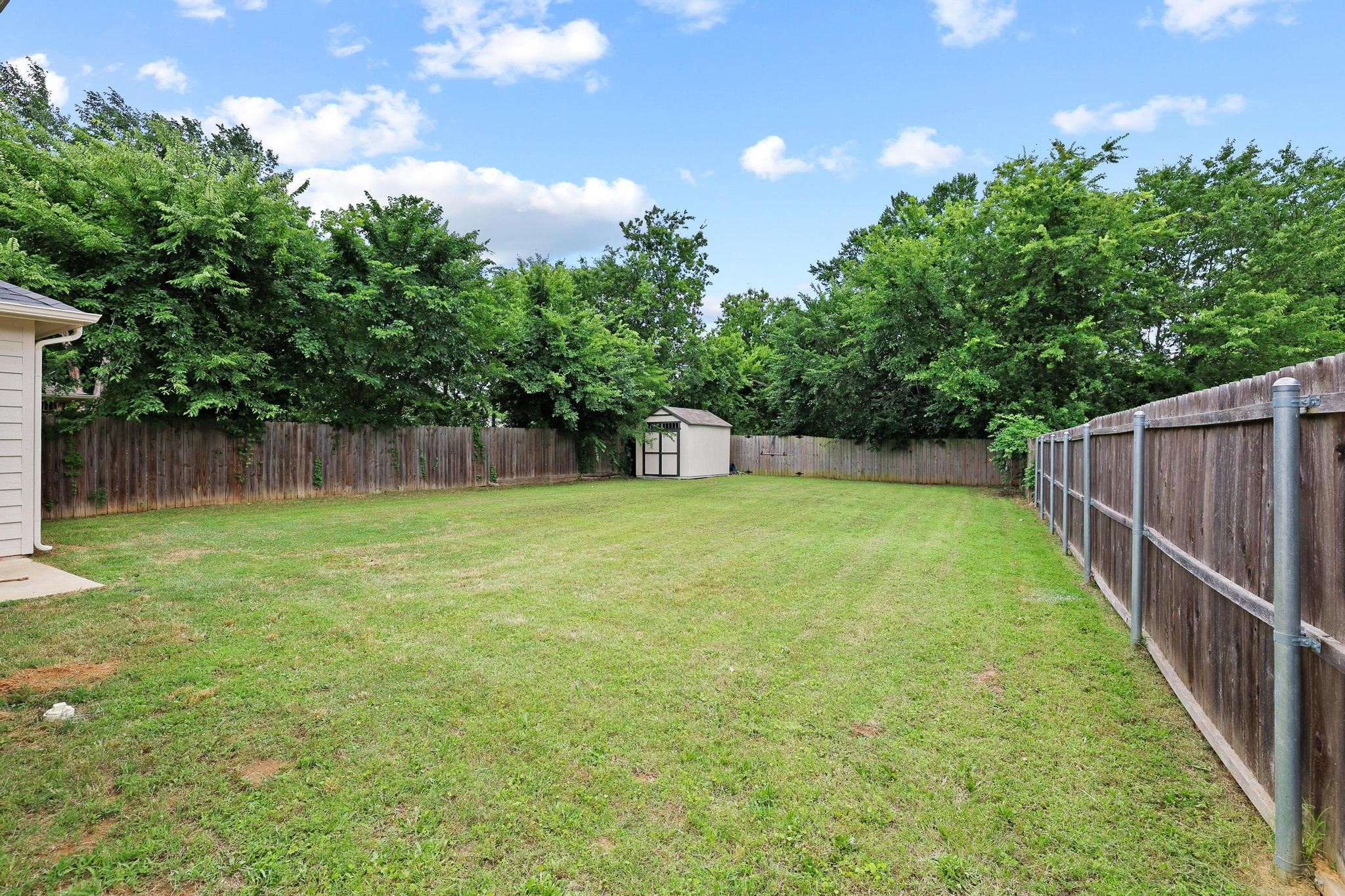 514 W Hull Street Denison TX 75020