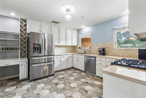 181 Easton Road Dallas TX 75218