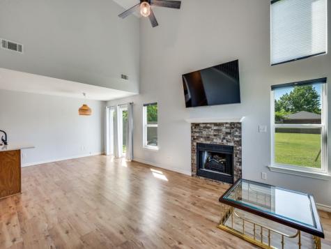 401 N Sierra Trail Pilot Point TX 76258