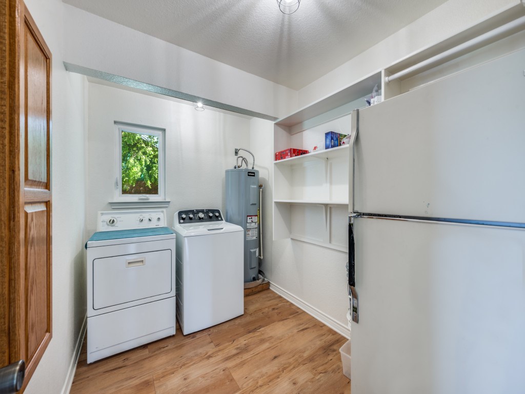 401 N Sierra Trail Pilot Point TX 76258