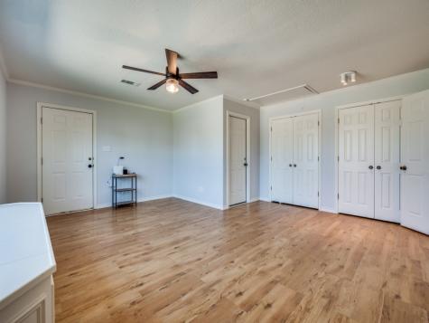401 N Sierra Trail Pilot Point TX 76258