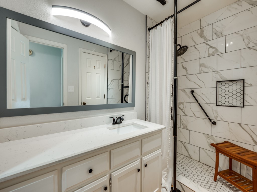 401 N Sierra Trail Pilot Point TX 76258