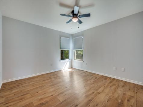401 N Sierra Trail Pilot Point TX 76258