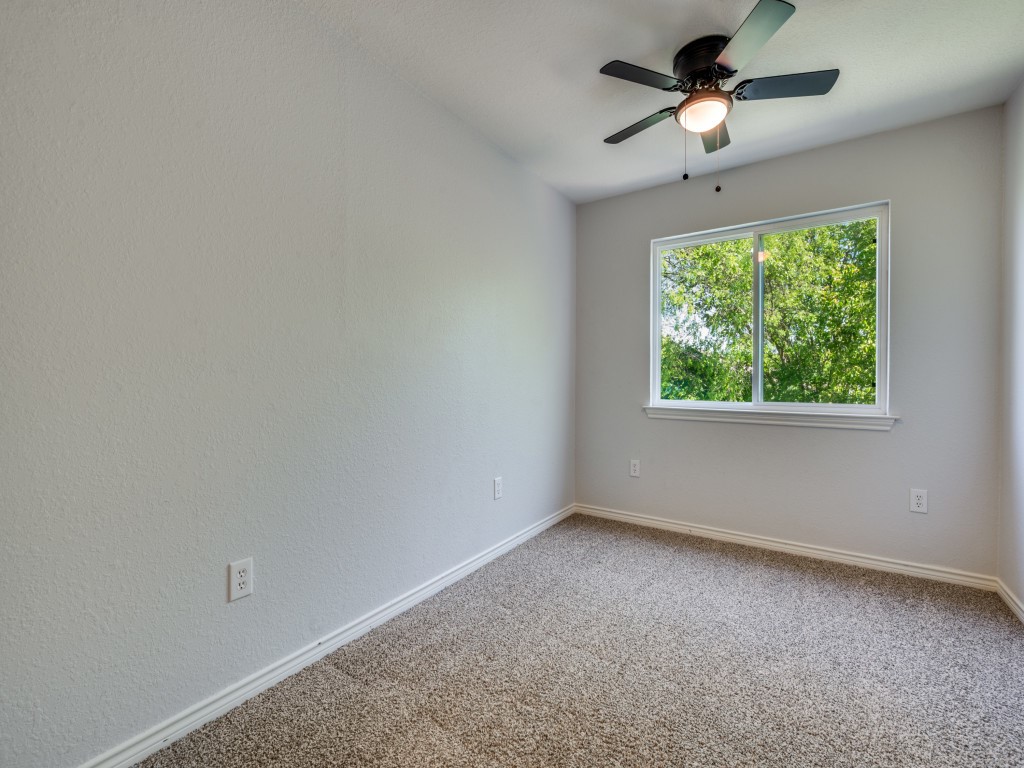 401 N Sierra Trail Pilot Point TX 76258