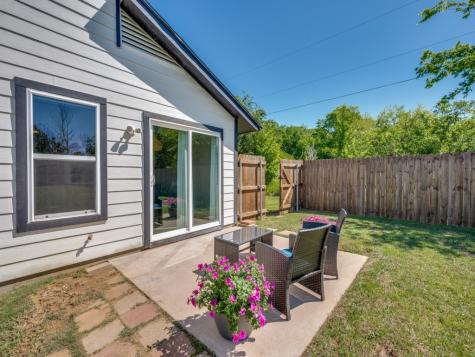 401 N Sierra Trail Pilot Point TX 76258