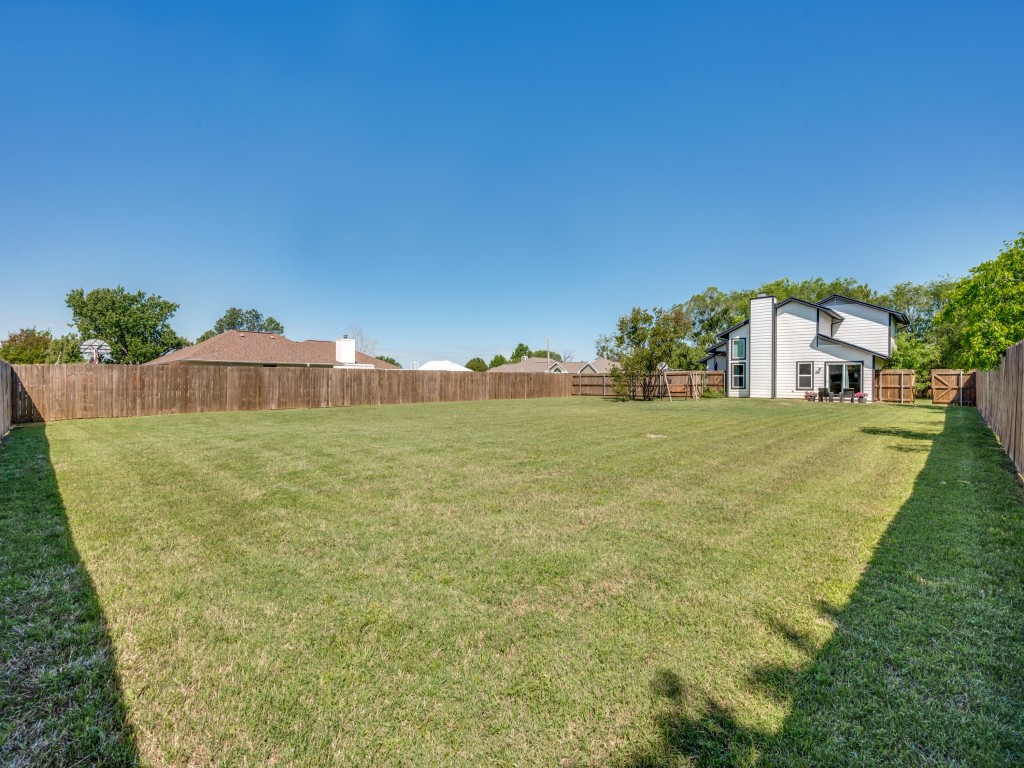 401 N Sierra Trail Pilot Point TX 76258
