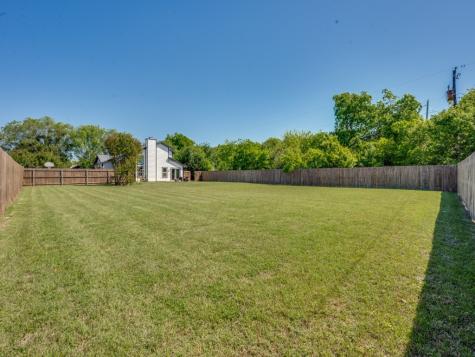 401 N Sierra Trail Pilot Point TX 76258
