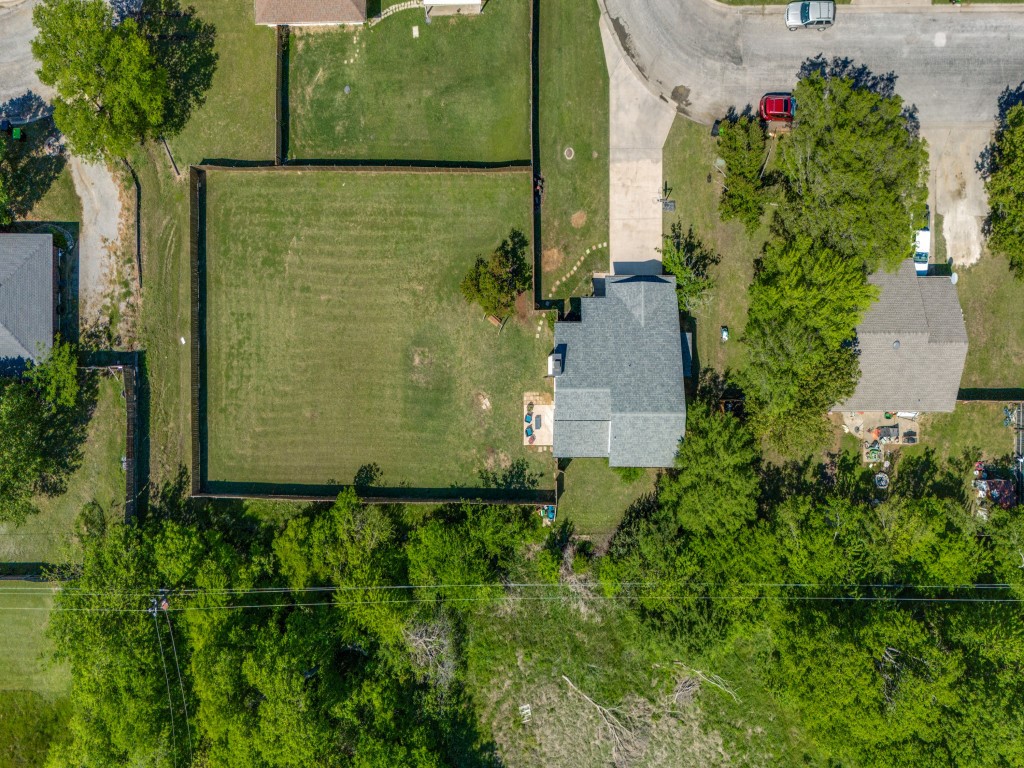401 N Sierra Trail Pilot Point TX 76258