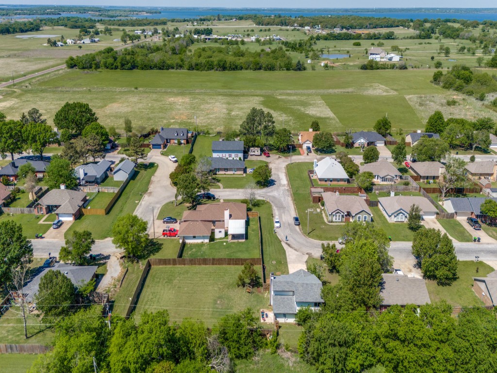 401 N Sierra Trail Pilot Point TX 76258