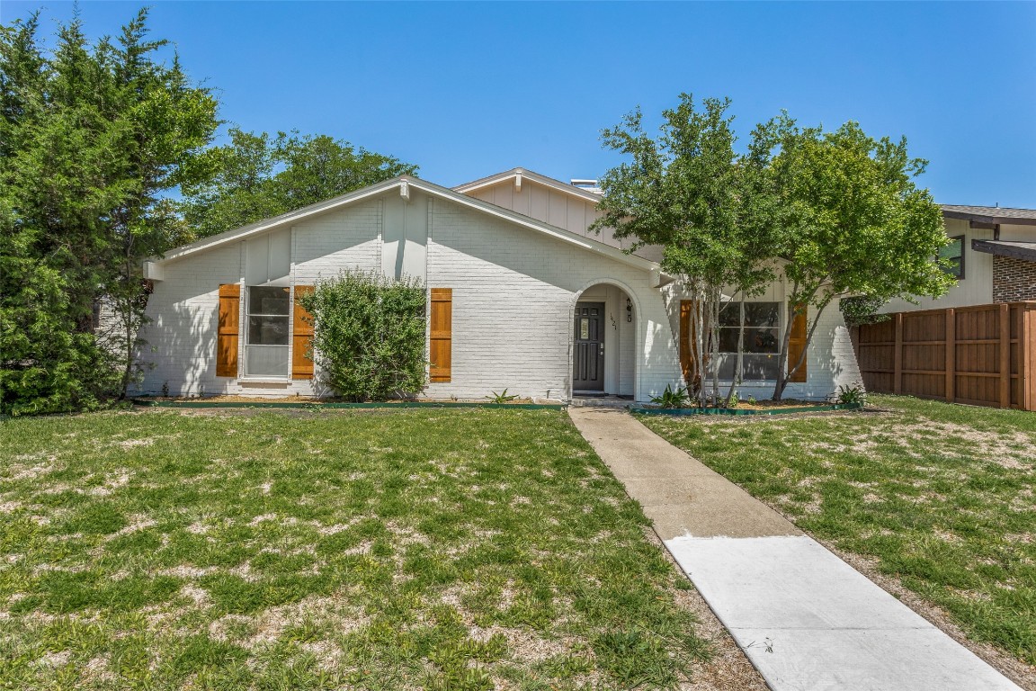 1421 Glouchester Drive Garland TX 75044