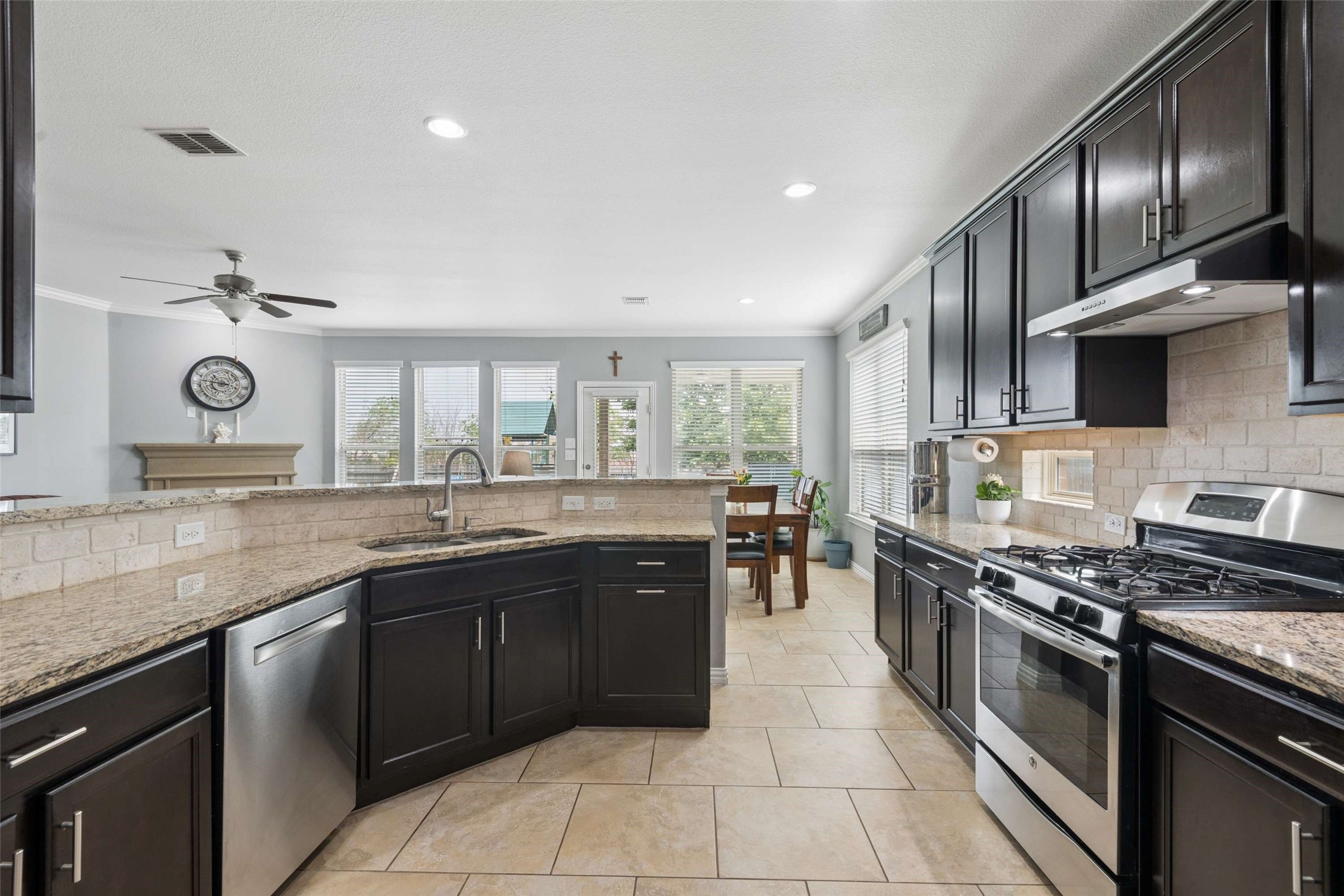 417 Peach Lane Burleson TX 76028