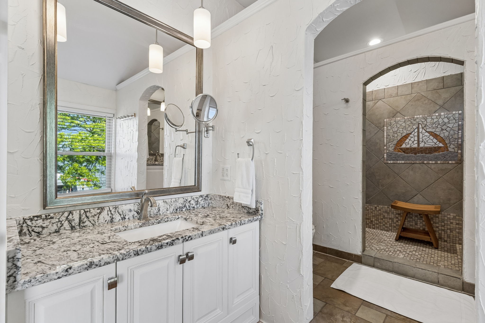 12310 Lake Forest Drive Azle TX 76020