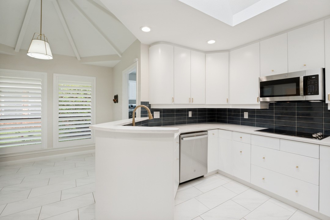 4015 Lawngate Drive Dallas TX 75287