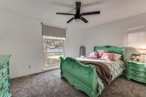 7125 Woodhinge Drive Benbrook TX 76126