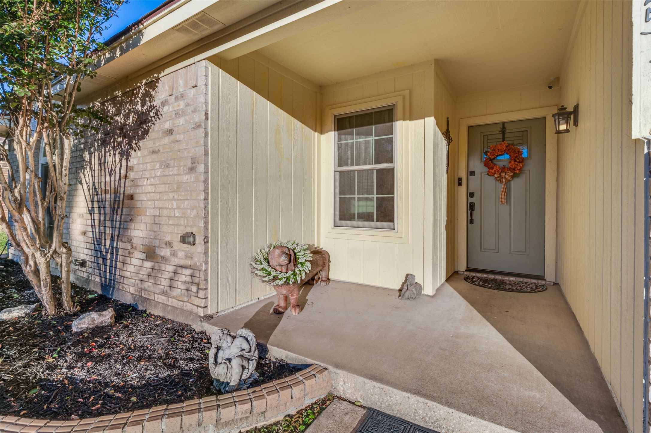 7125 Woodhinge Drive Benbrook TX 76126