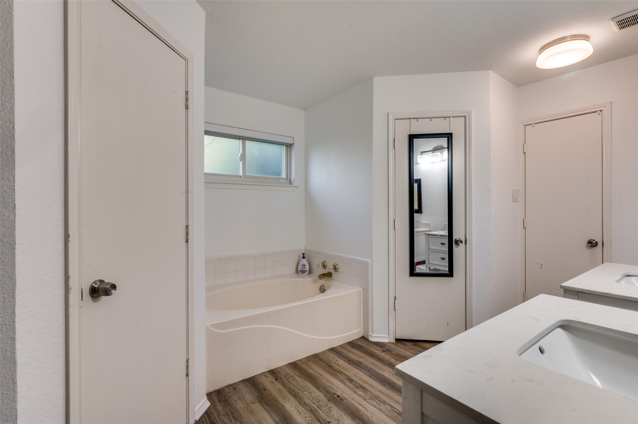 7125 Woodhinge Drive Benbrook TX 76126