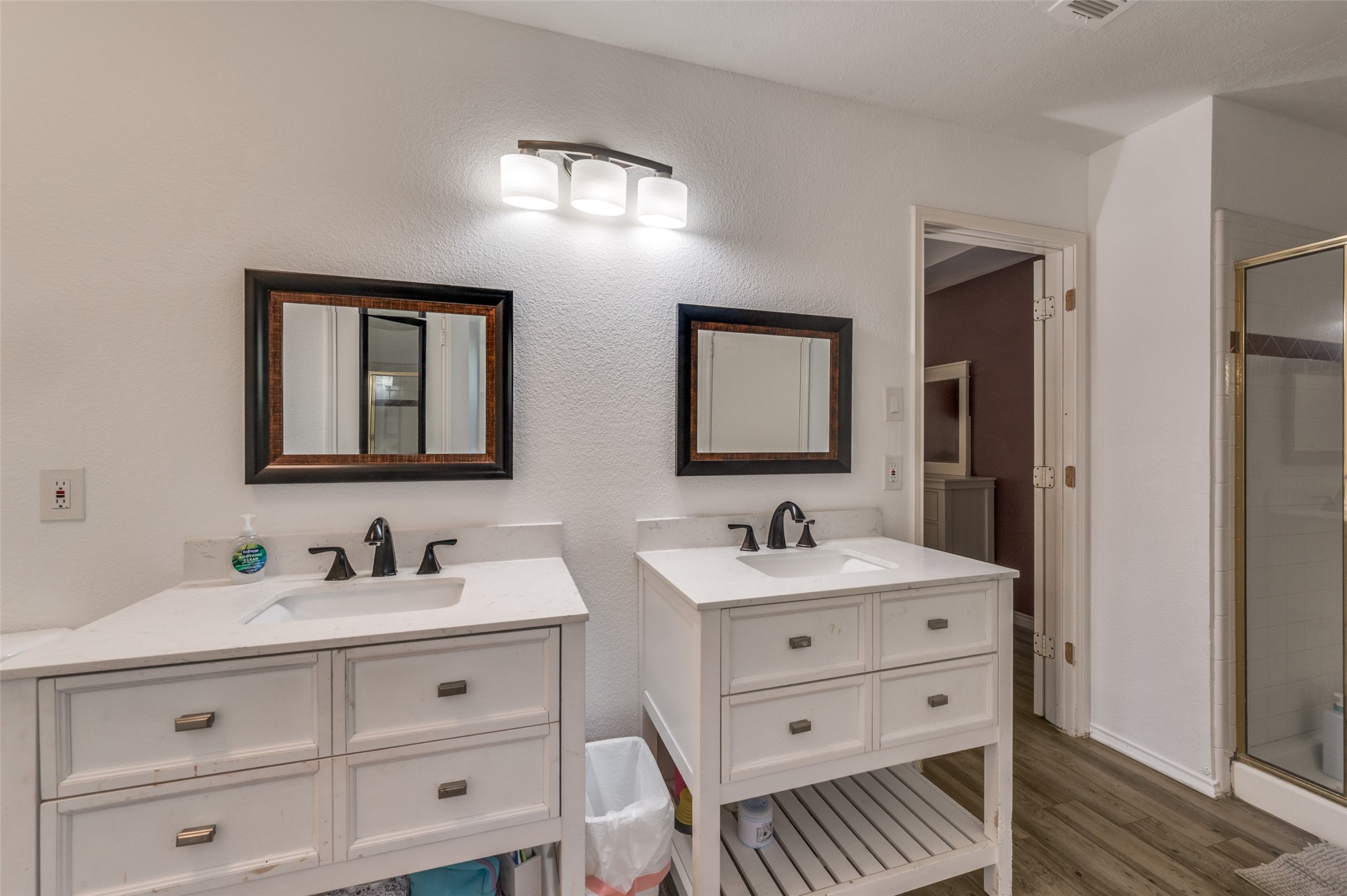 7125 Woodhinge Drive Benbrook TX 76126
