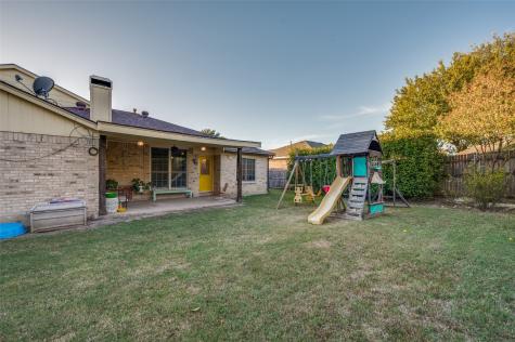 7125 Woodhinge Drive Benbrook TX 76126