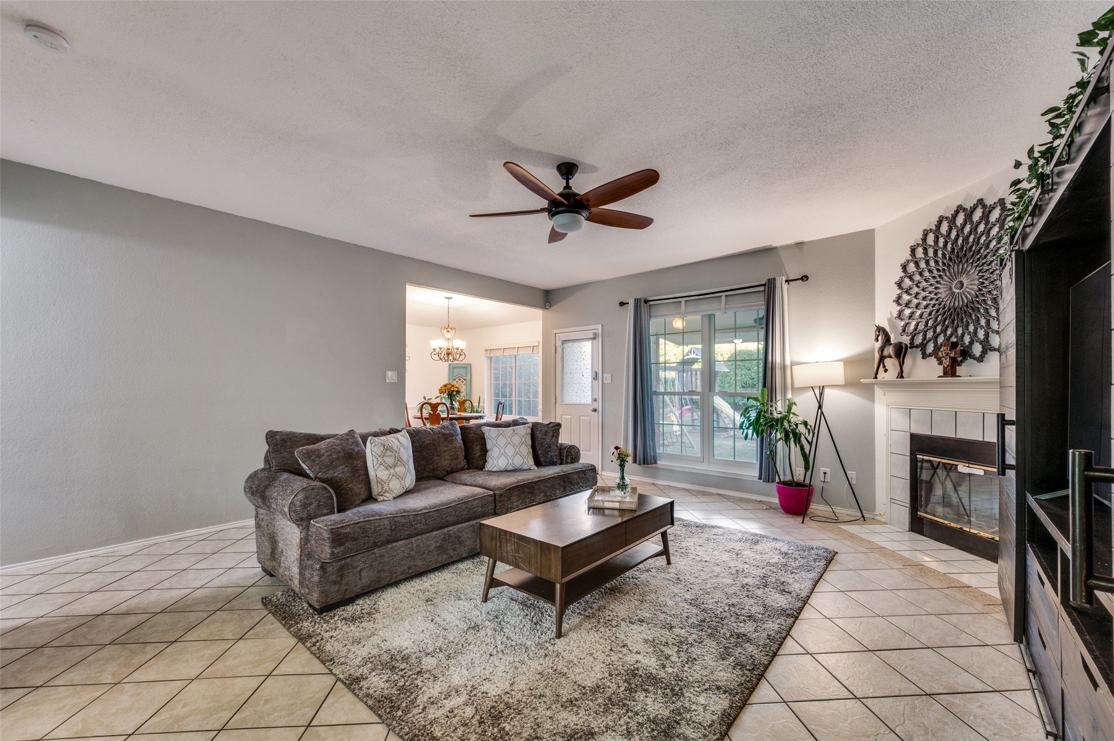 7125 Woodhinge Drive Benbrook TX 76126