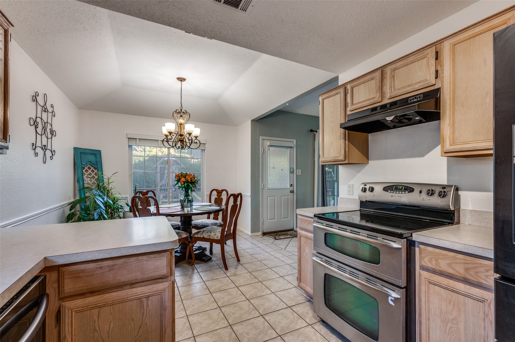 7125 Woodhinge Drive Benbrook TX 76126