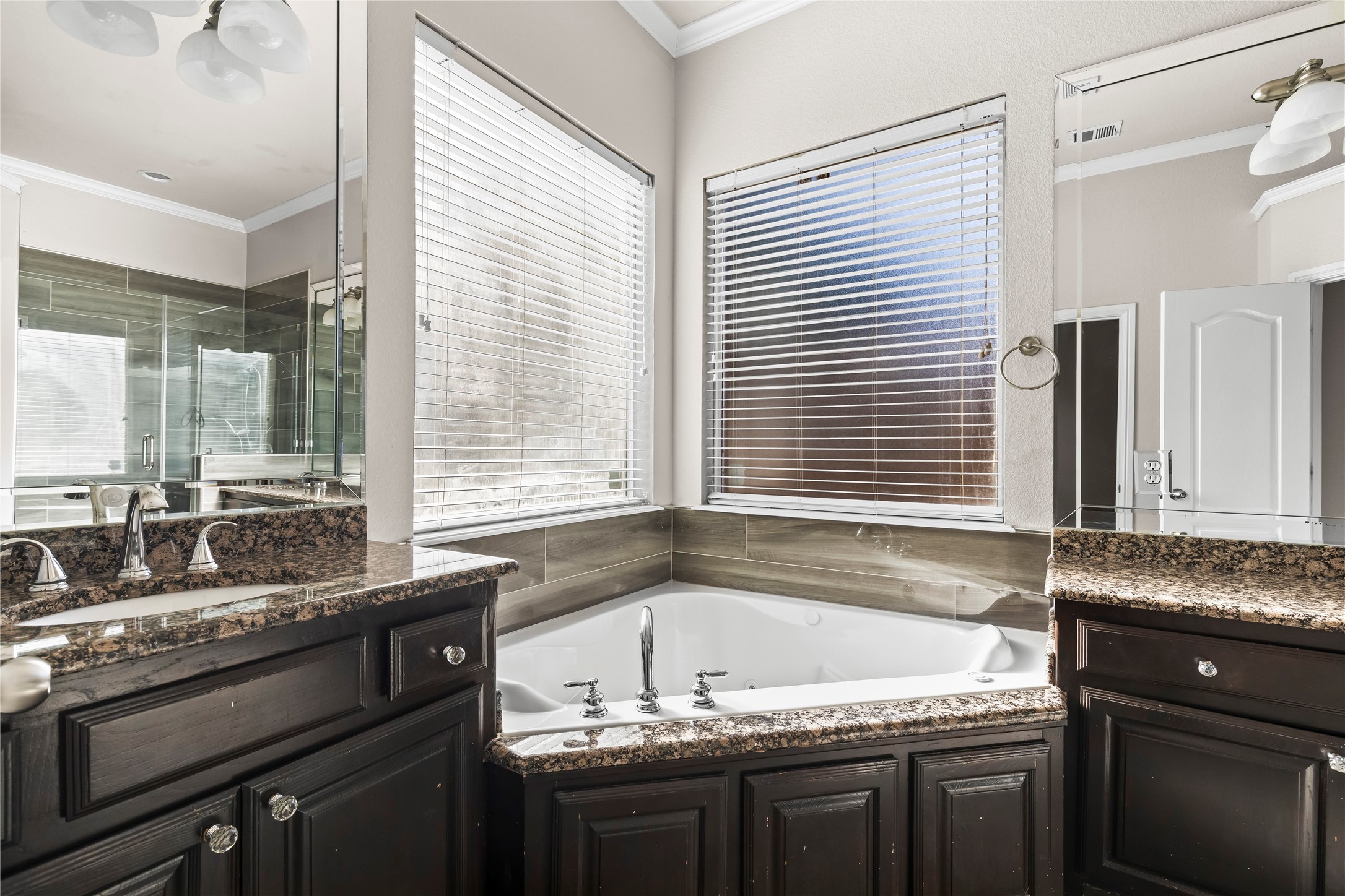 5517 Greenview Court North Richland Hills TX 76148