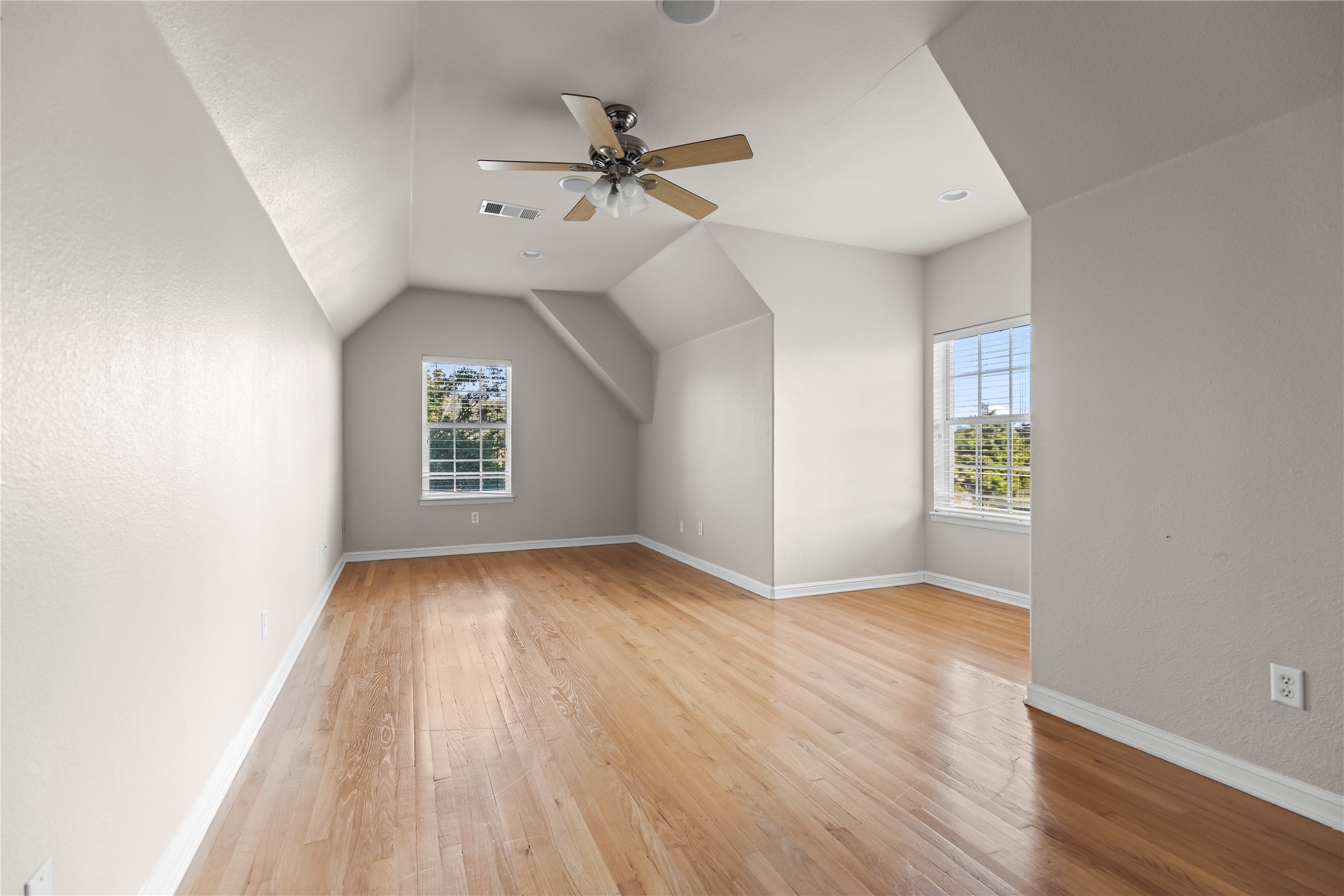 5517 Greenview Court North Richland Hills TX 76148