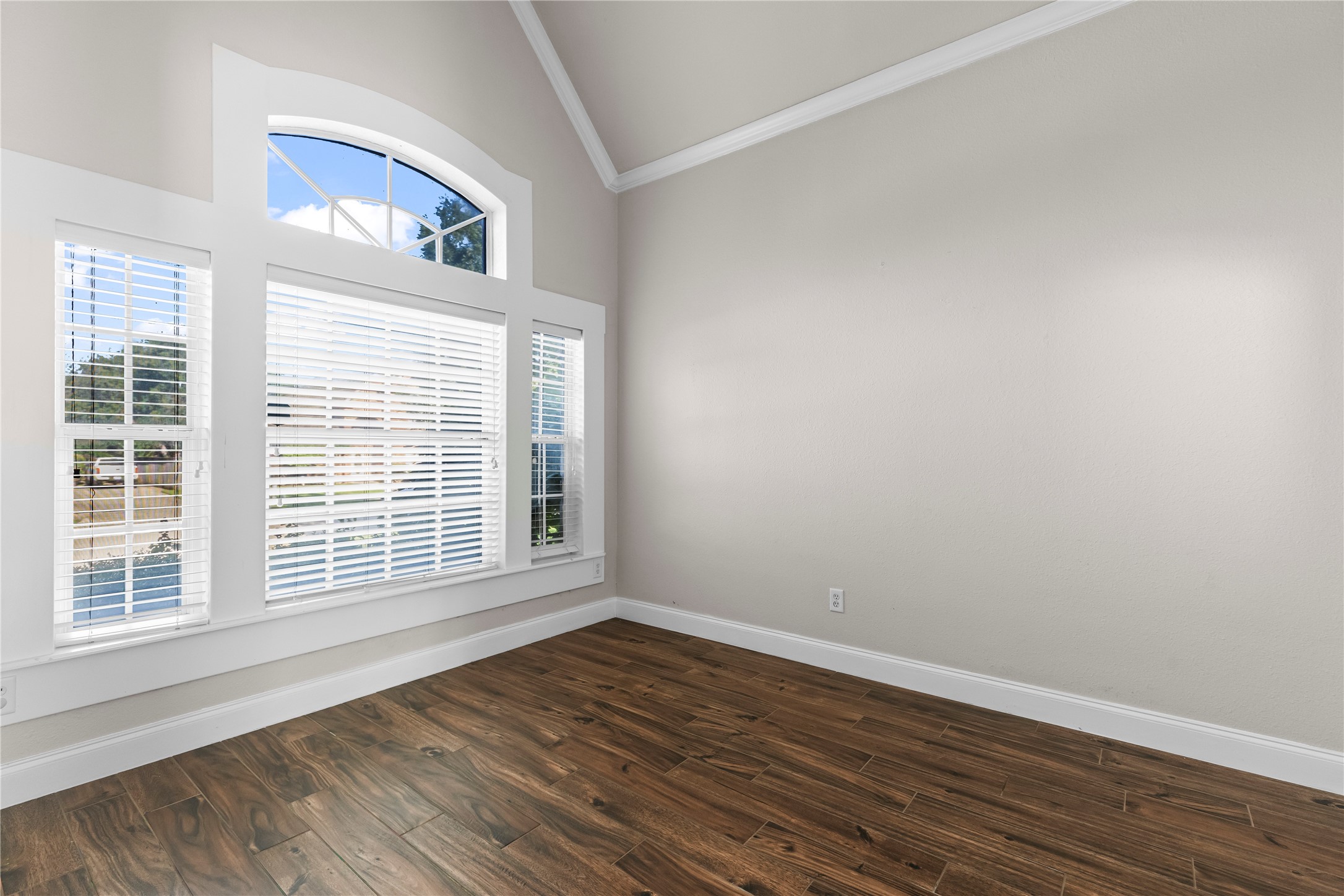 5517 Greenview Court North Richland Hills TX 76148