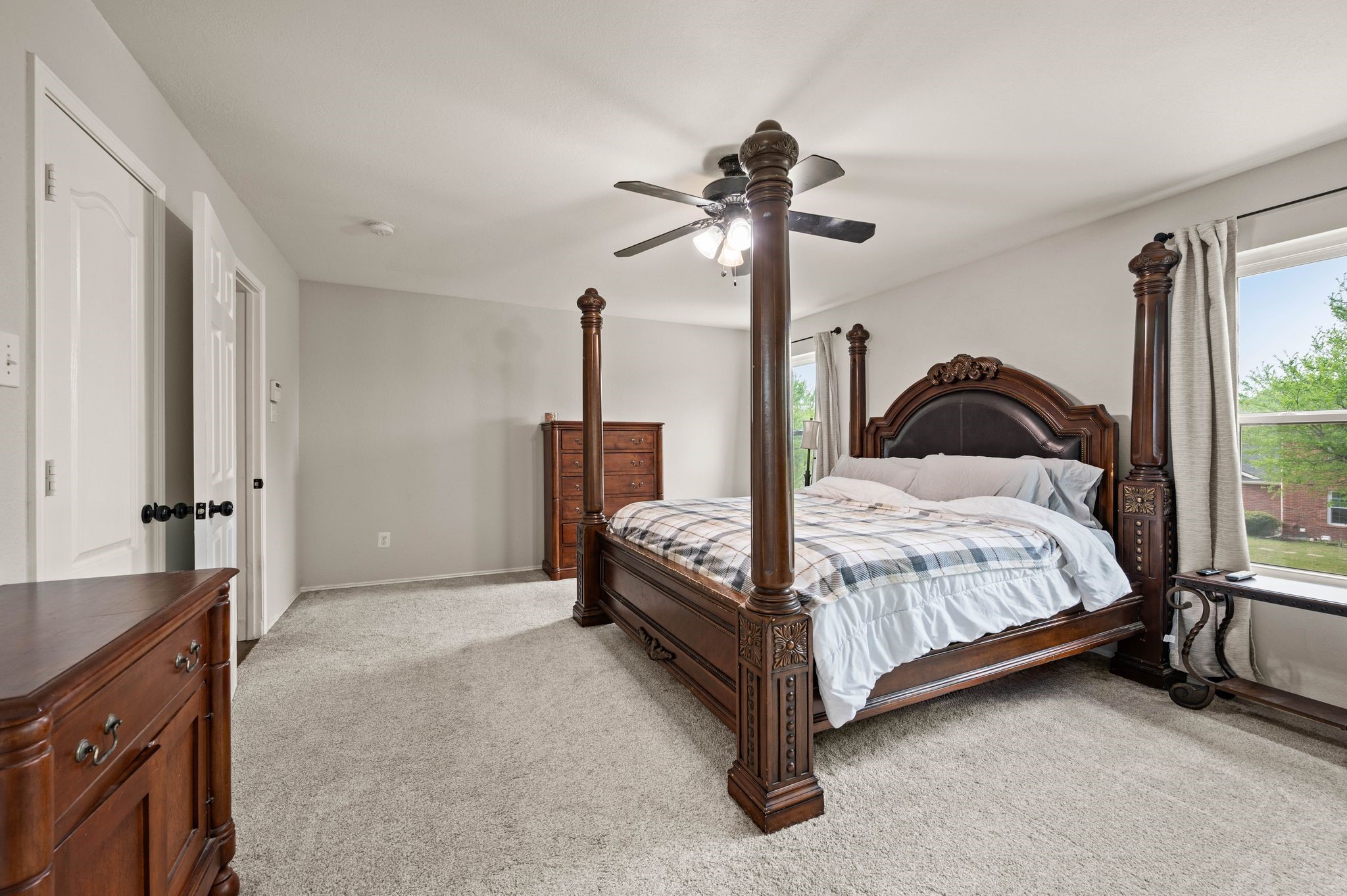 1040 Canyon Drive Justin TX 76247