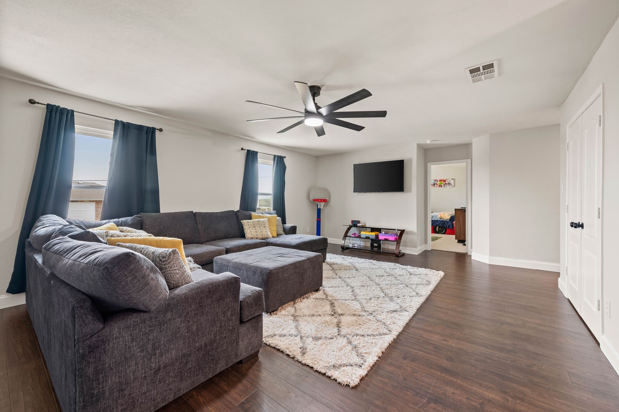 1040 Canyon Drive Justin TX 76247