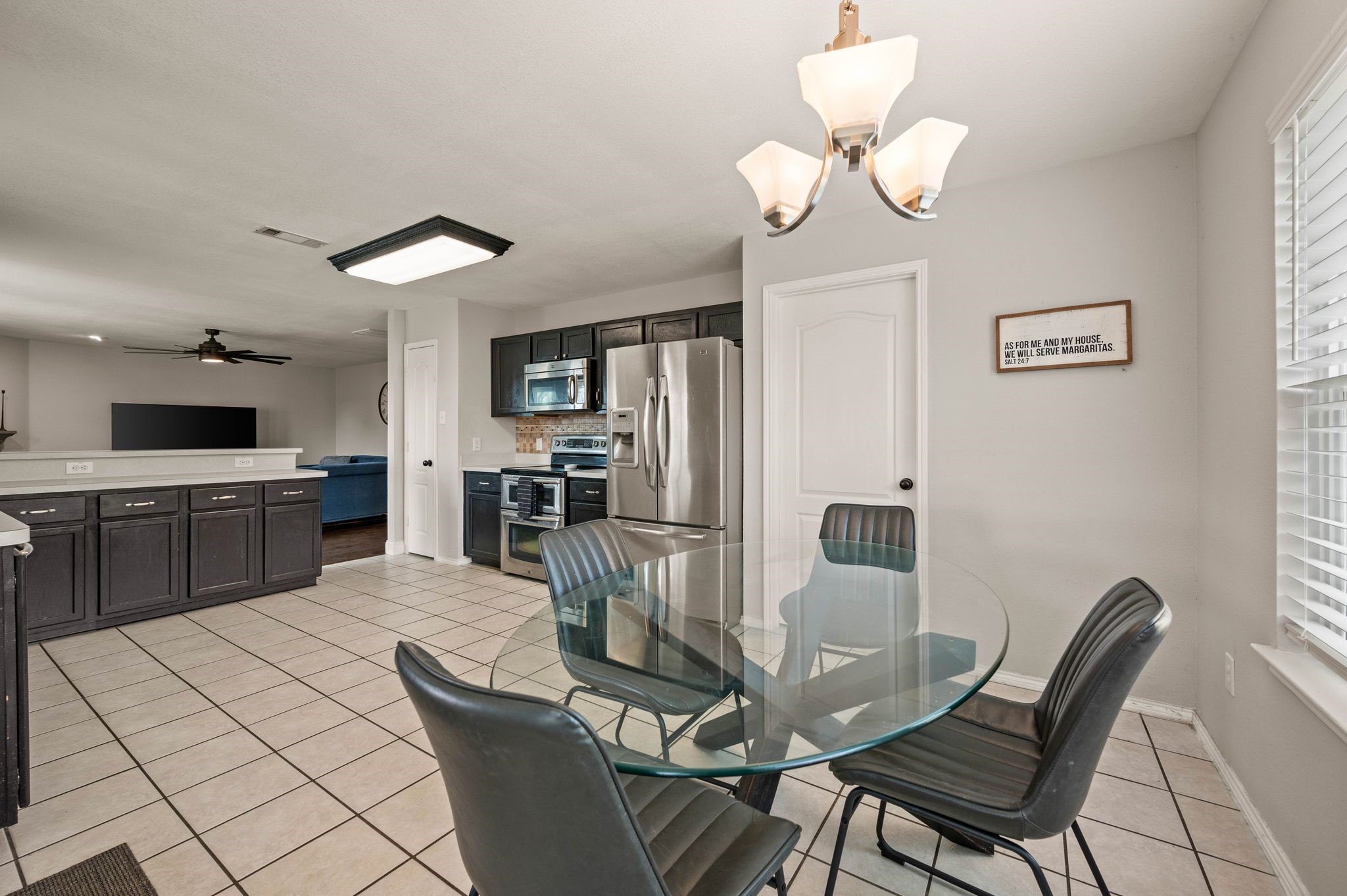 1040 Canyon Drive Justin TX 76247