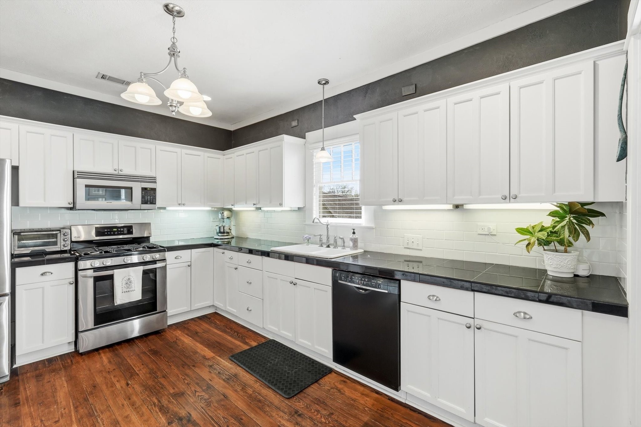 905 Tucker Street Mckinney TX 75069