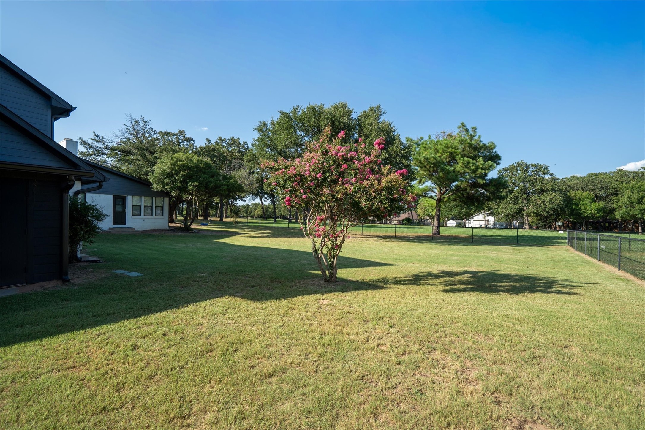 117 Modoc Trail Lake Kiowa TX 76240
