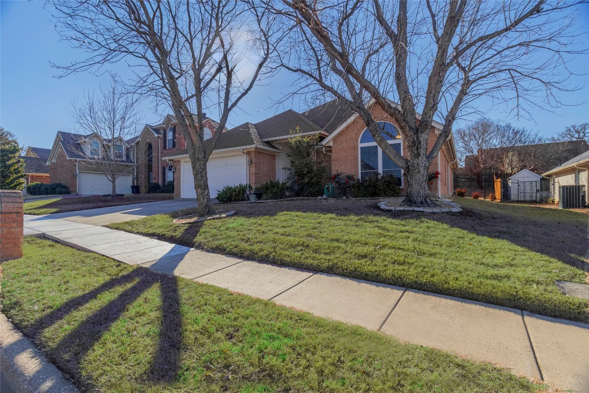 6736 Greenleaf Drive North Richland Hills TX 76182