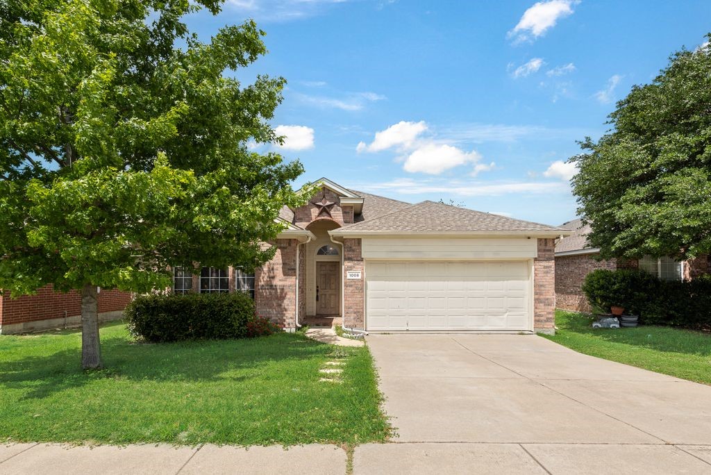 1008 Fort Apache Drive Fort Worth TX 76052