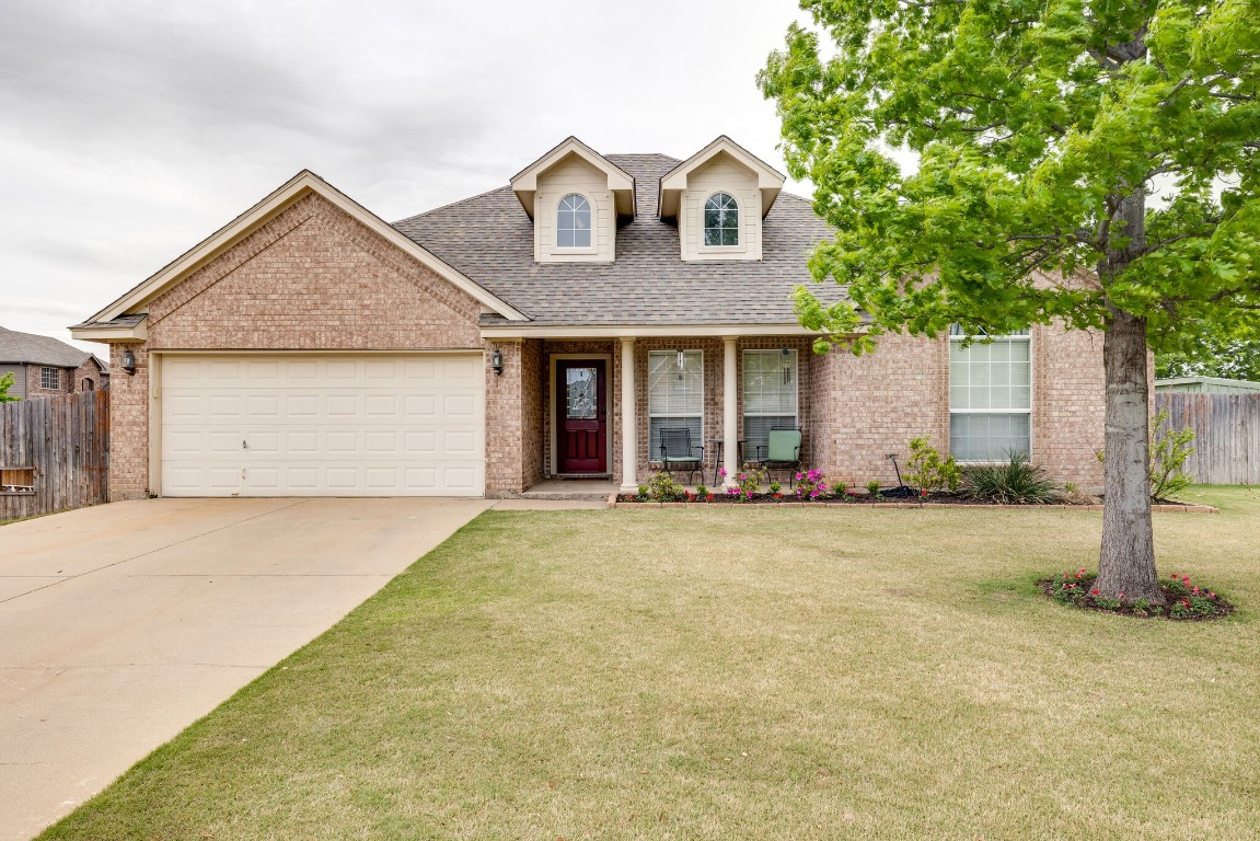301 Canterbury Drive Saginaw TX 76179