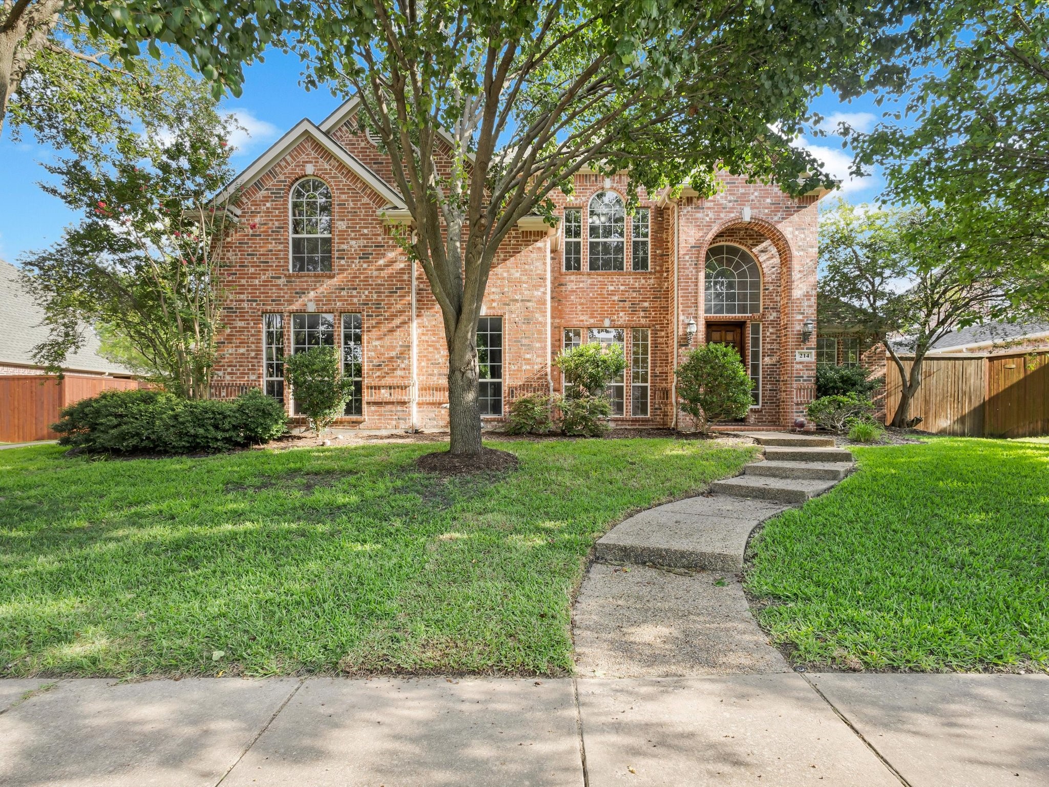 214 Grantham Lane Murphy TX 75094
