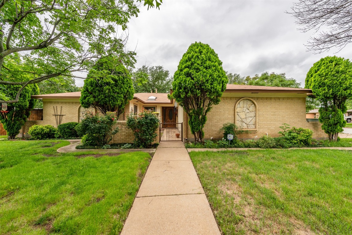 400 Ferenz Court Crowley TX 76036
