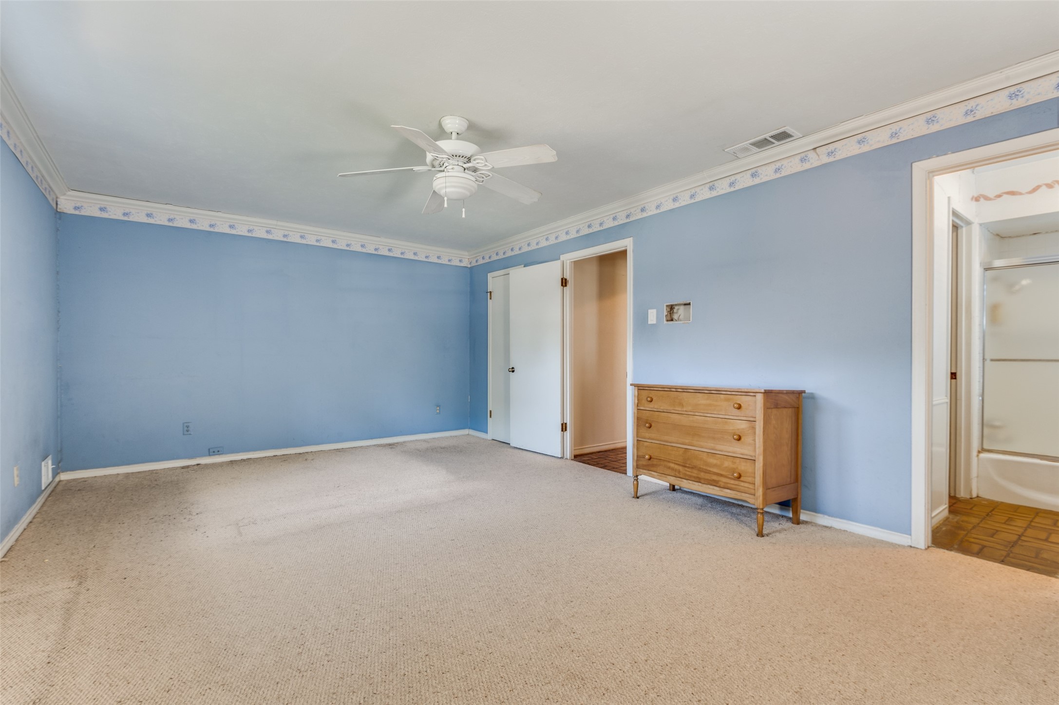 6153 Glennox Lane Dallas TX 75214