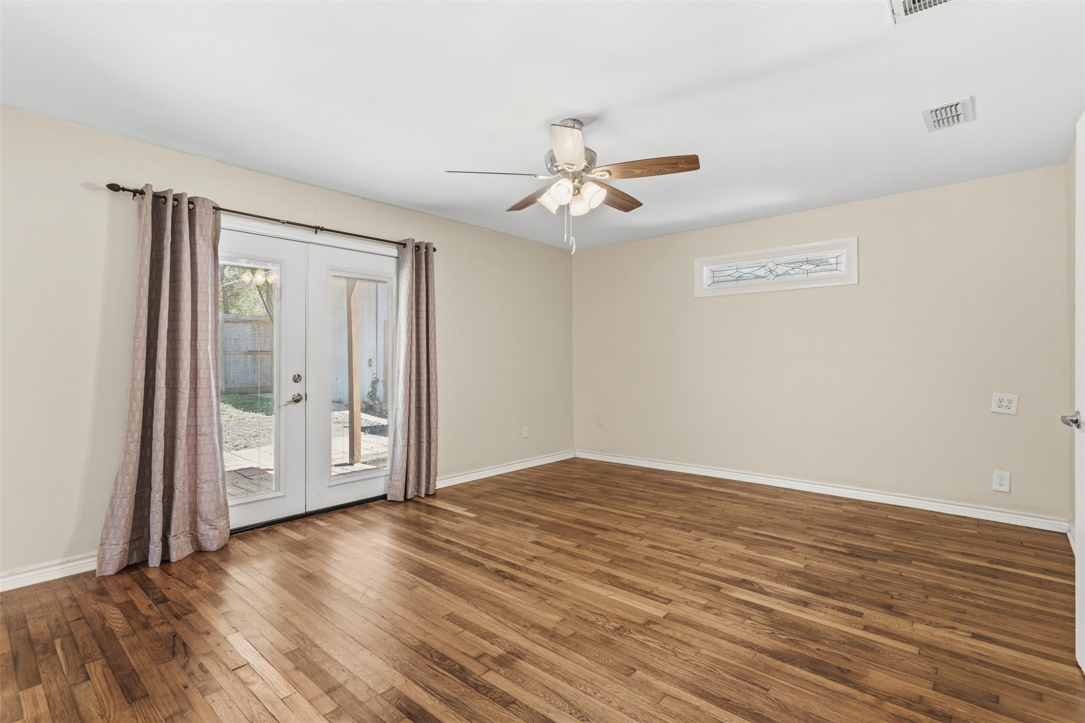 310 N Line Street Mineola TX 75773