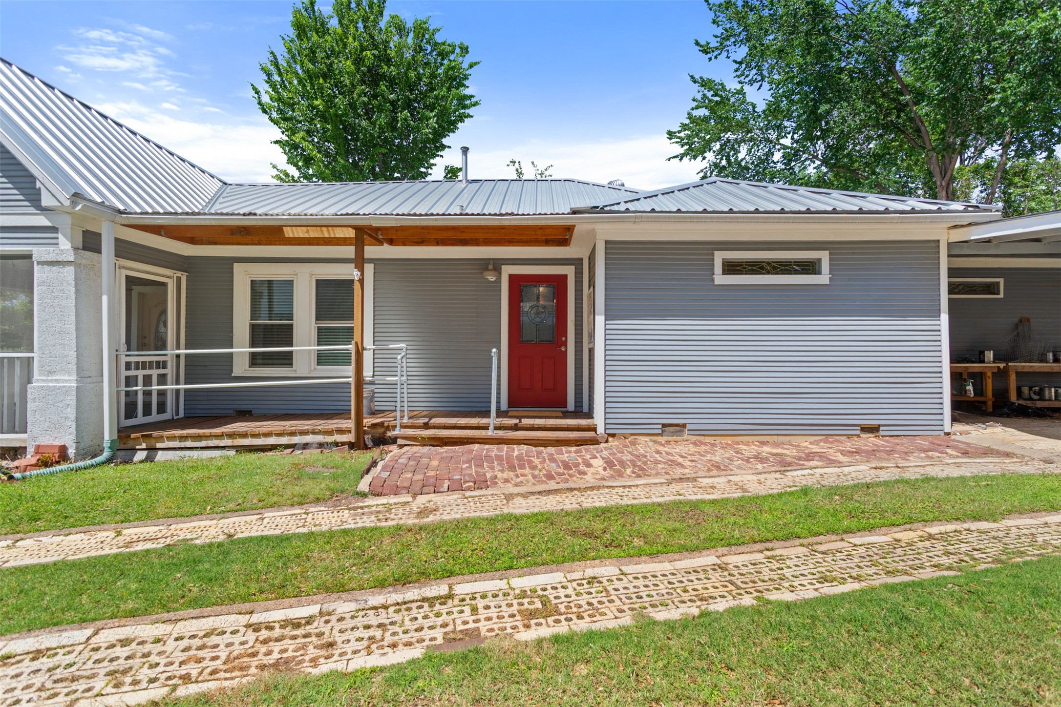 310 N Line Street Mineola TX 75773
