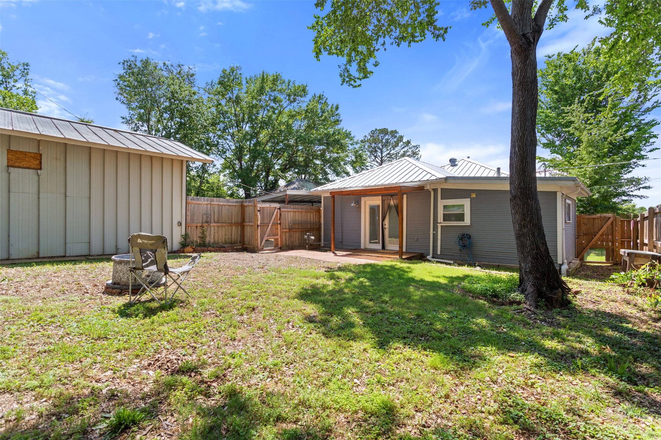 310 N Line Street Mineola TX 75773