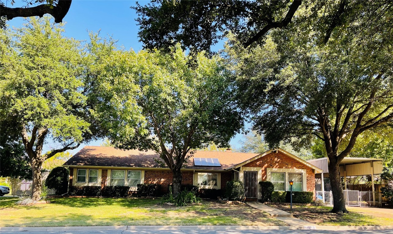 6405 Diamond Loch N North Richland Hills TX 76180