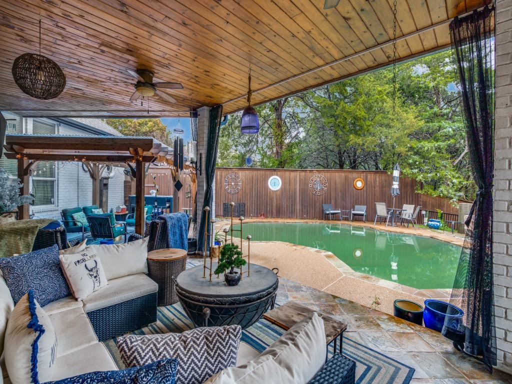 1828 Valley View Drive Cedar Hill TX 75104