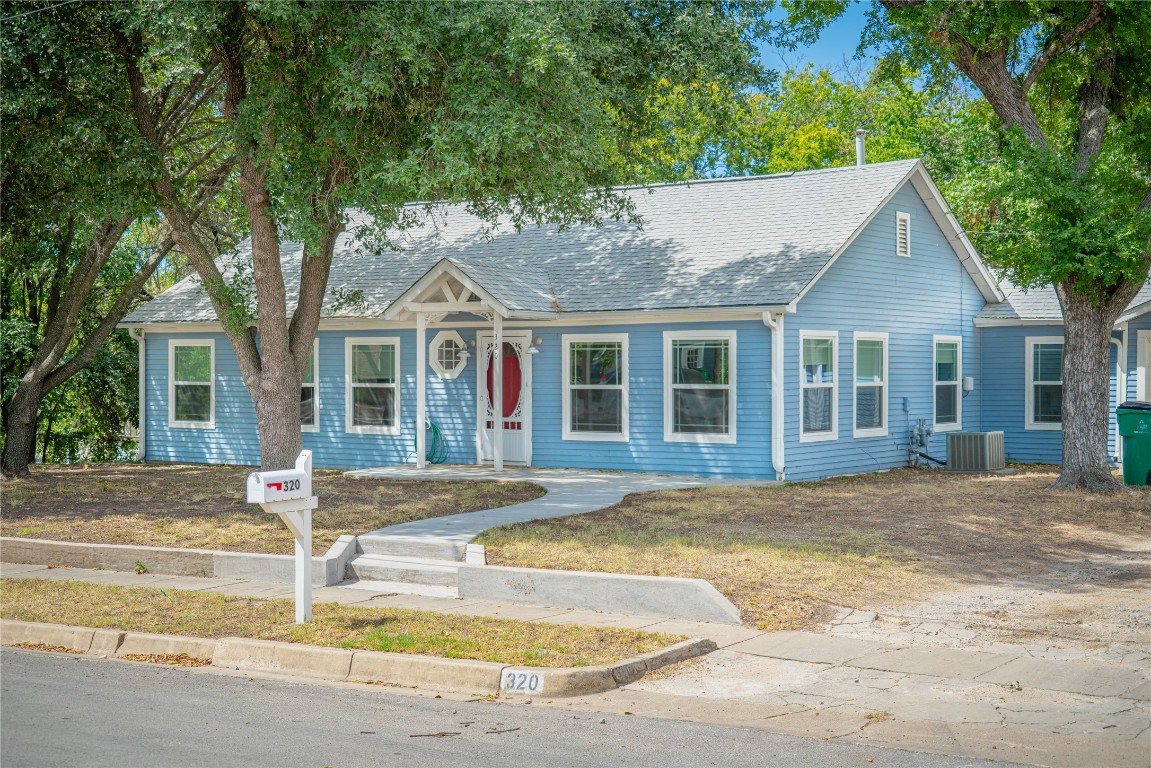 320 S Columbia Street Stephenville TX 76401